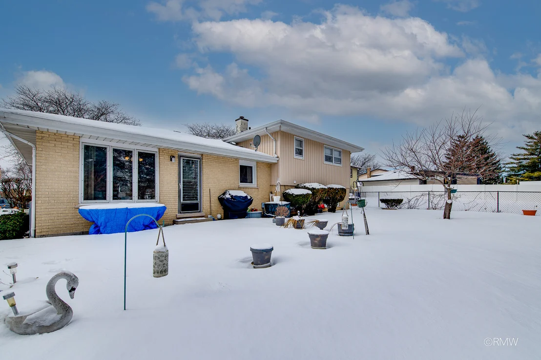 Photo of 1306 W BYRON Avenue