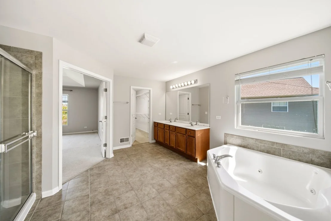 Photo of 18950 W Glenhurst Drive