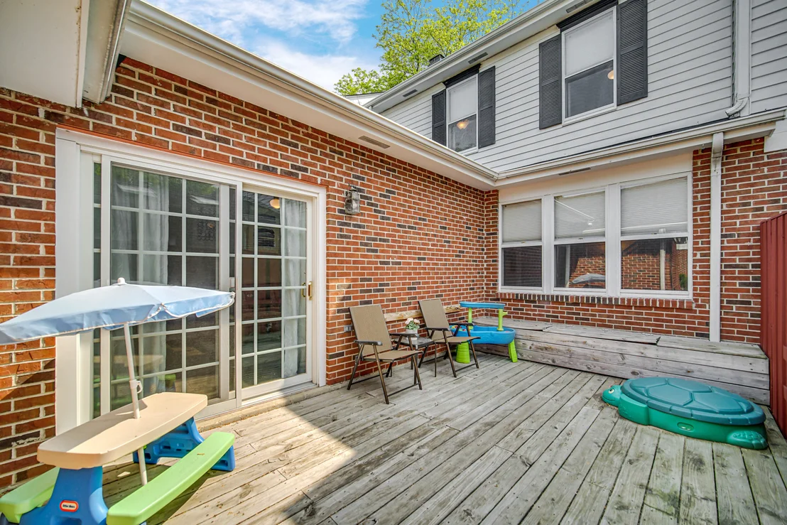 Photo of 9054 Forestview Road