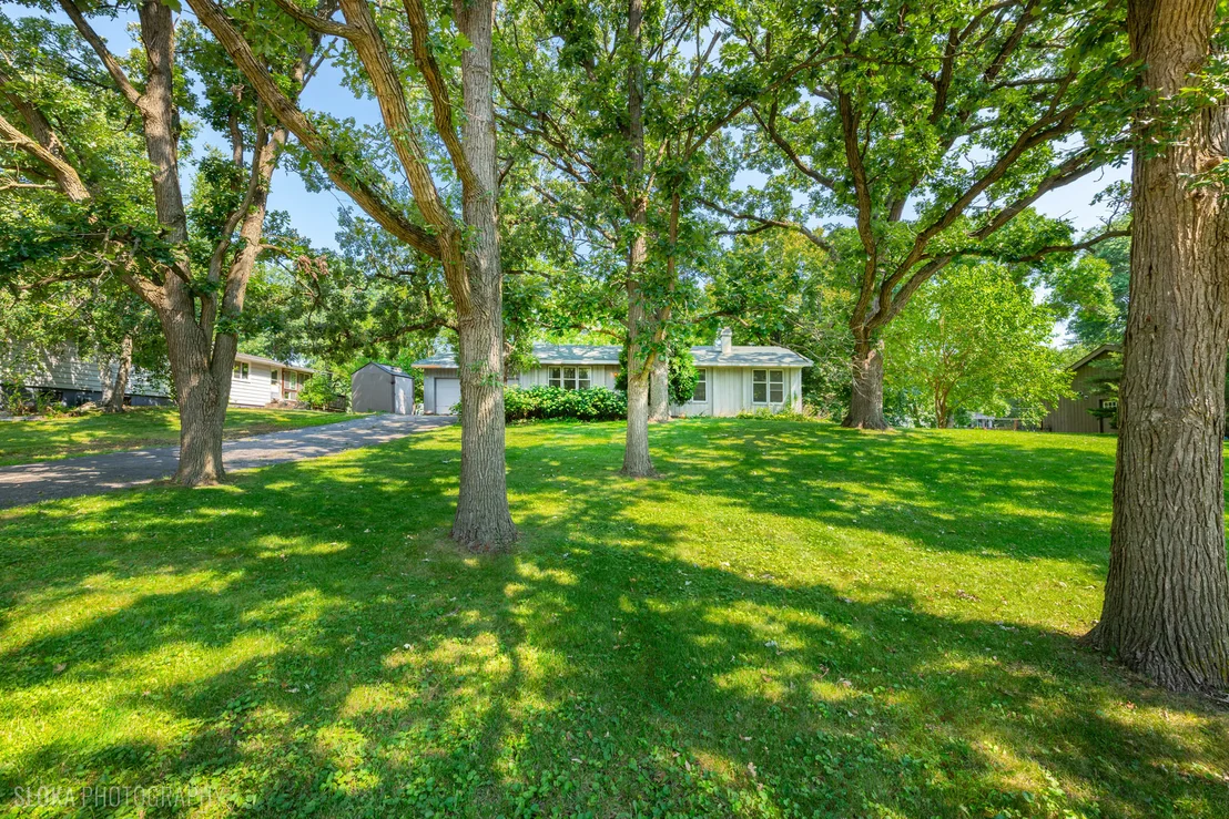 Photo of 6914 Meadow Drive