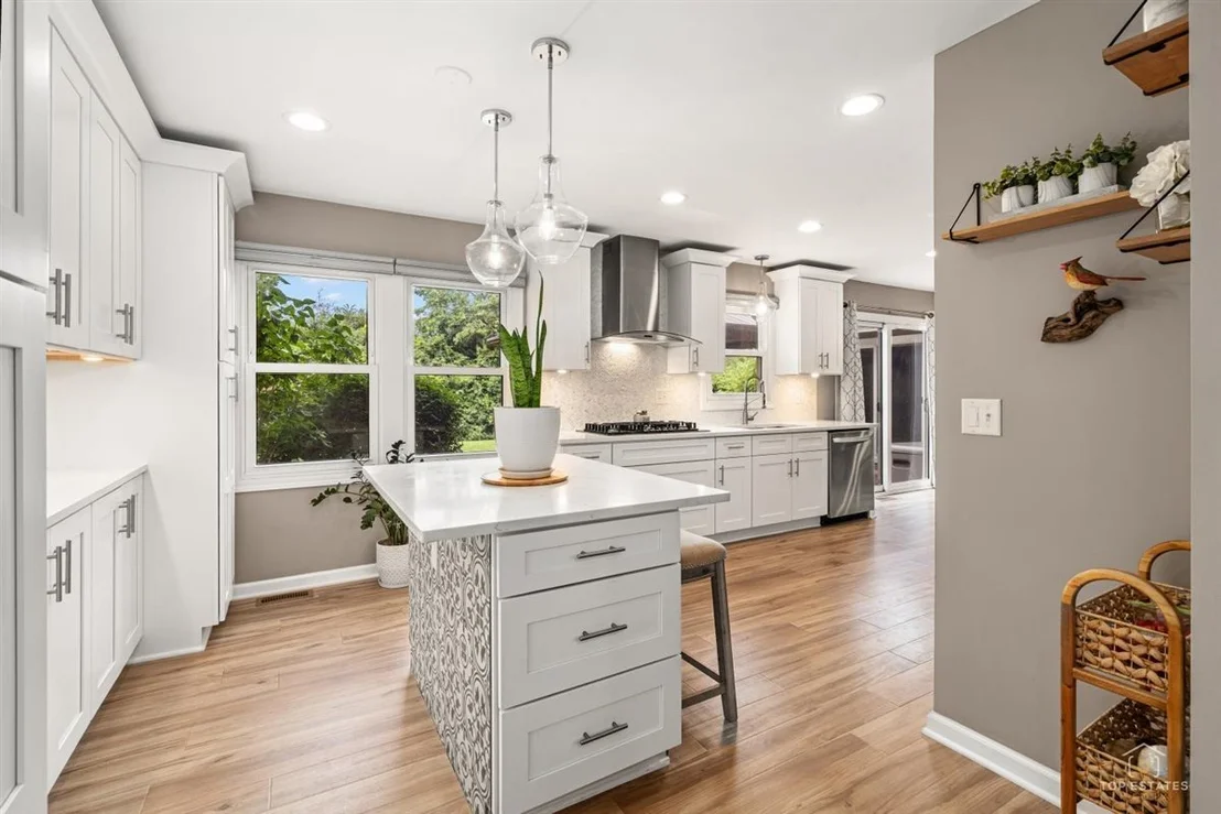 Photo of 4030 N Parkside Drive