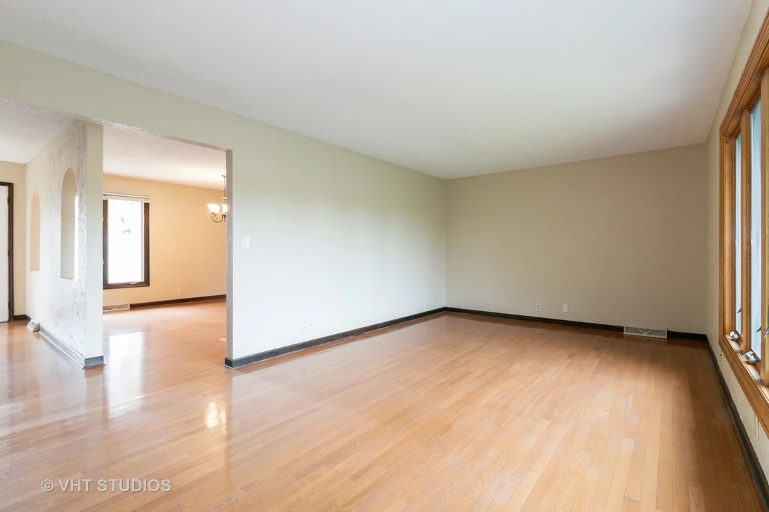 Photo of 1209 Shagbark Road