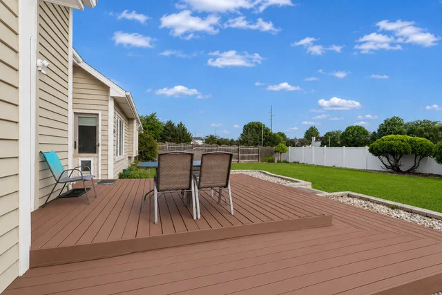 Photo of 219 Greenbriar Lane