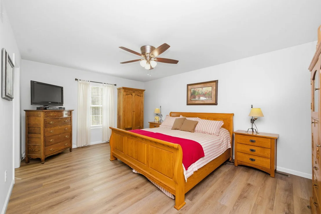Photo of 2016 Red Willow Road