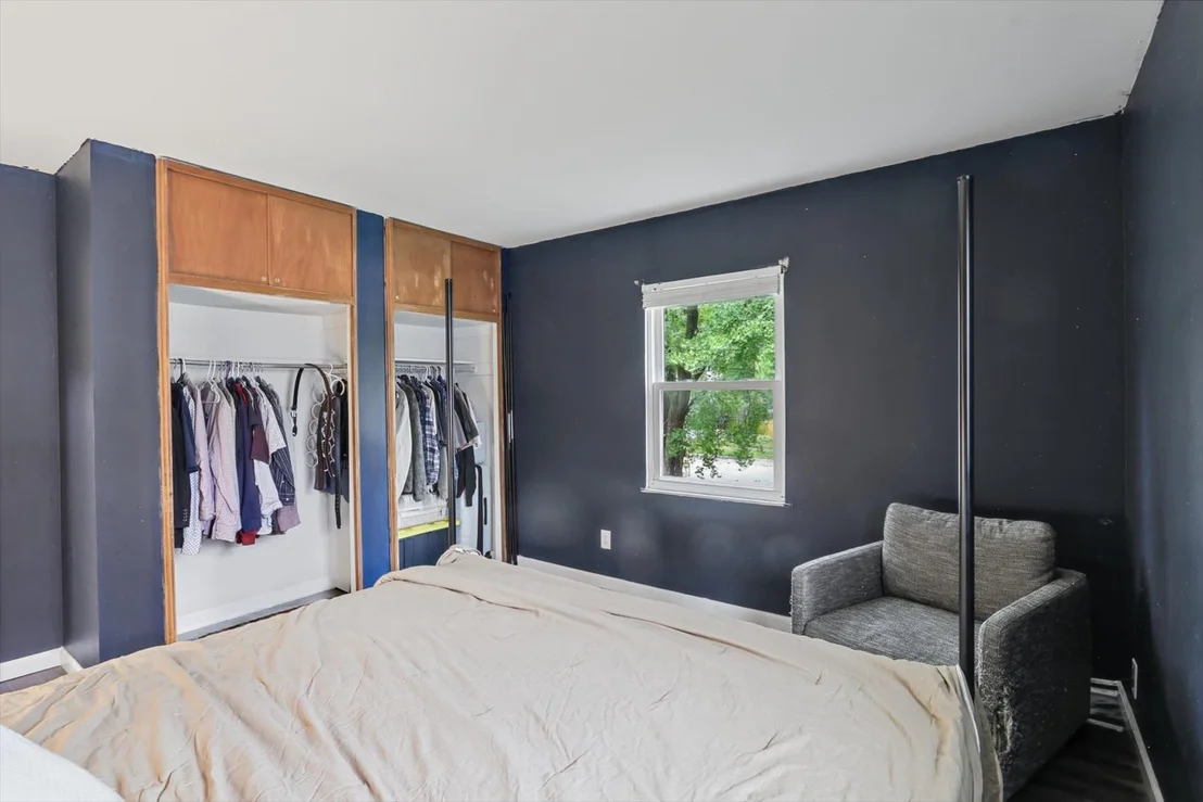 Photo of 905 Stratford Drive