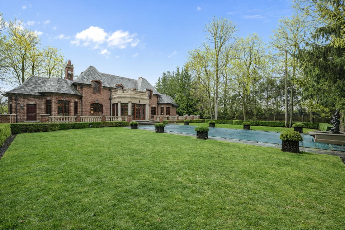 Photo of 950 Lake Road