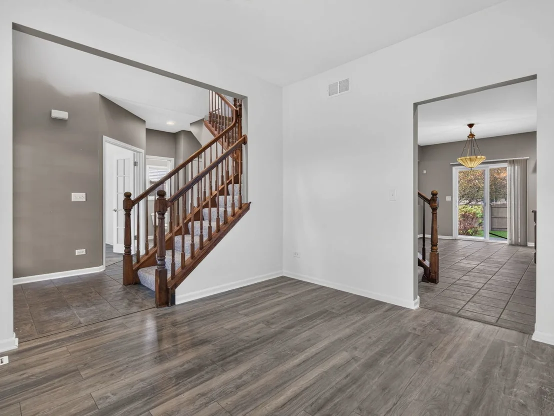 Photo of 1010 Heritage Drive