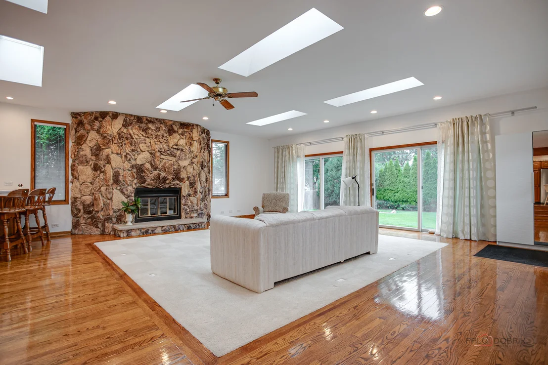 Photo of 605 N Windsor Drive