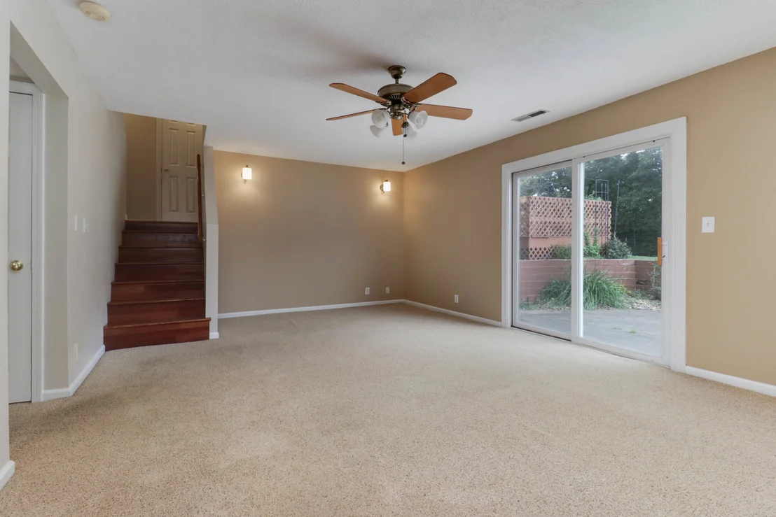 Photo of 19356 Nottingham Drive