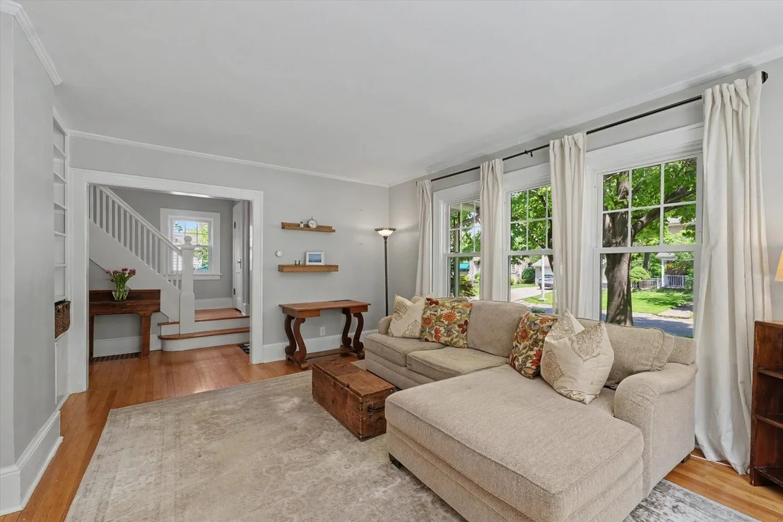 Photo of 1202 W Healey Street