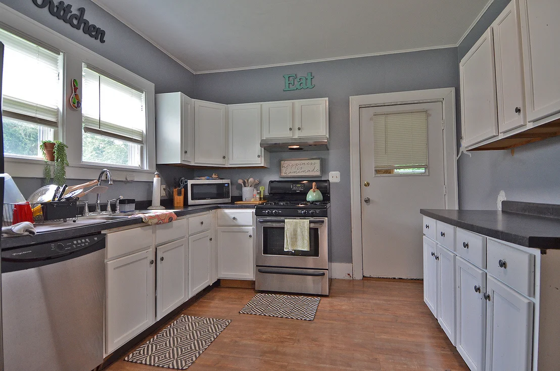 Photo of 815 Bratton Avenue