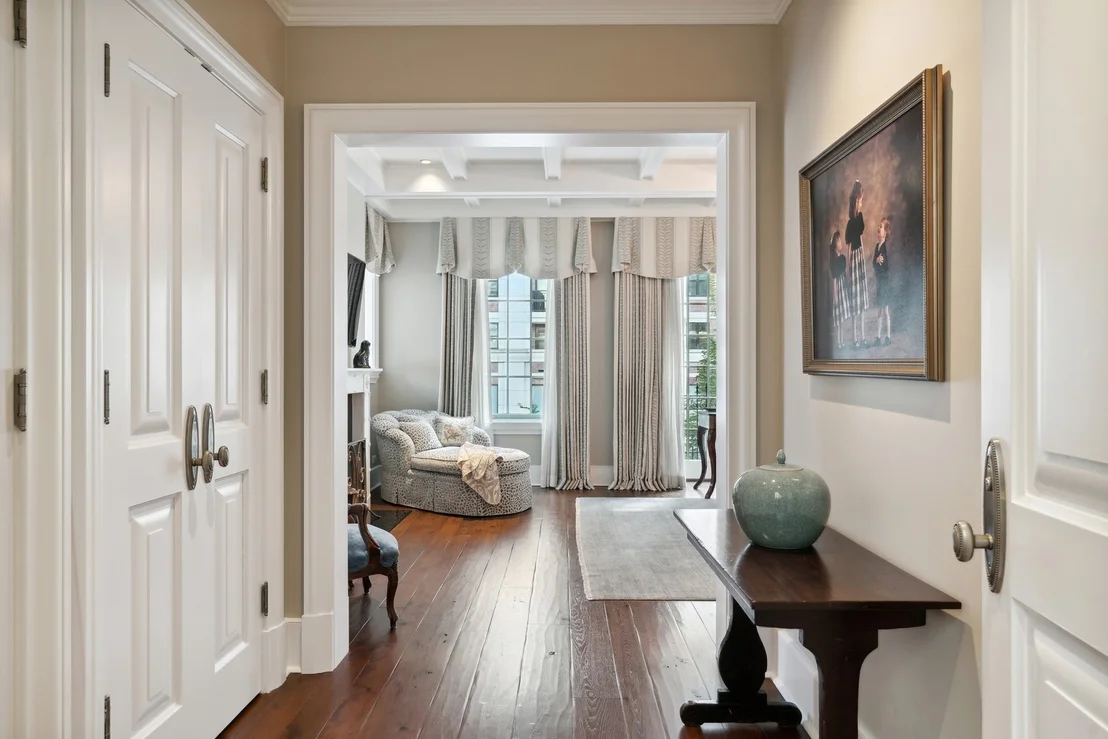 Photo of 446 W Huron Street