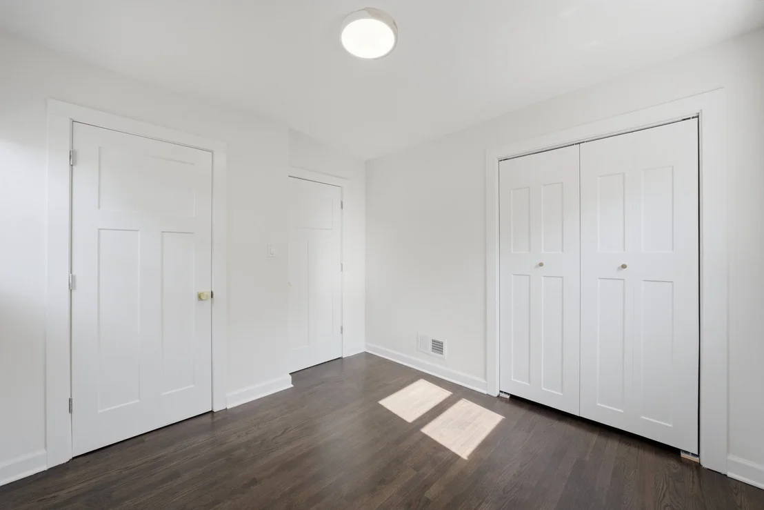 Photo of 415 W 95th Place