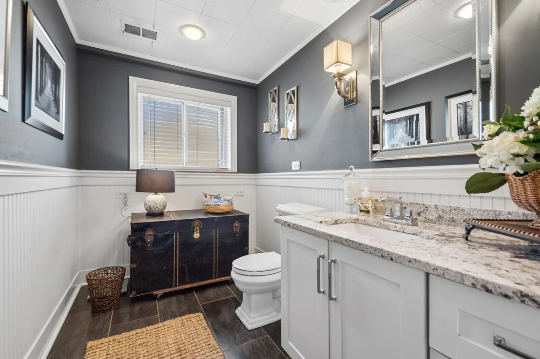 Photo of 576 Bedford Lane
