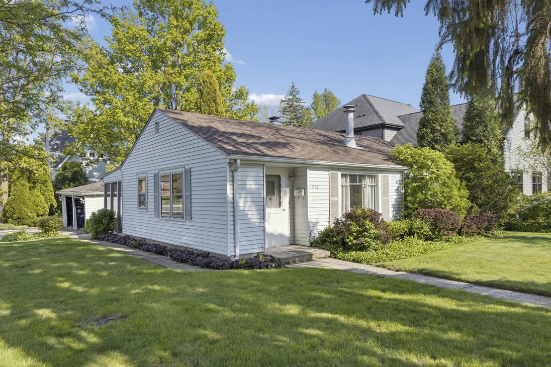 Photo of 951 Hemlock Street