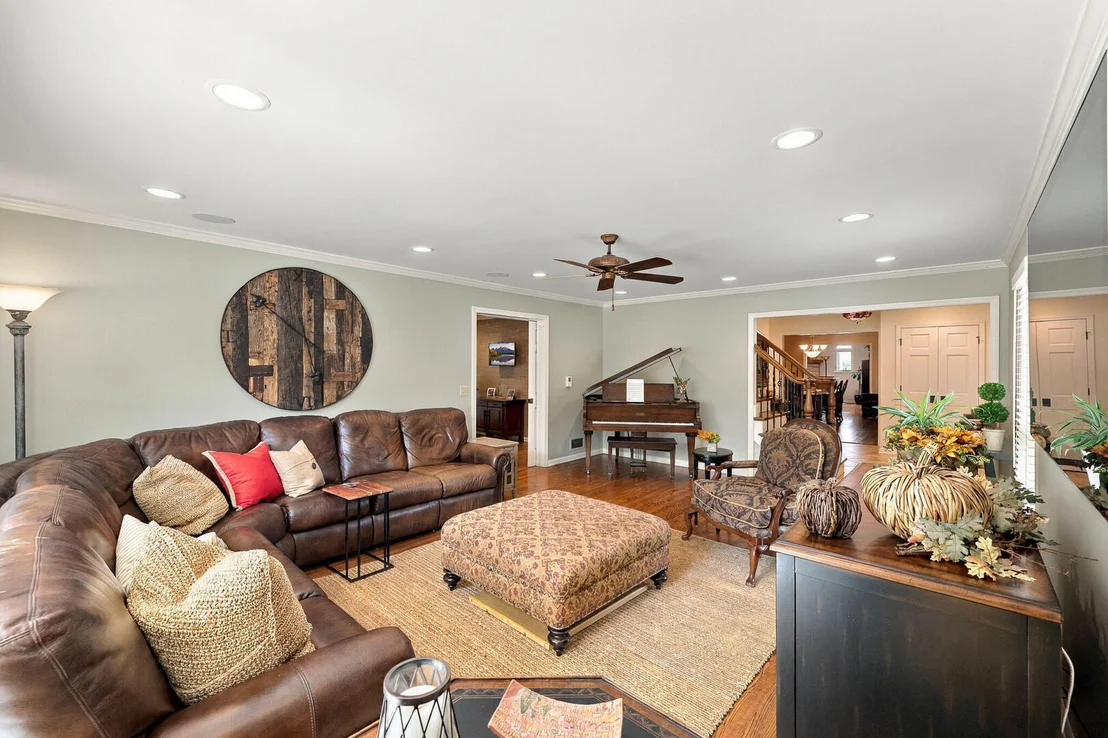 Photo of 2068 N Butternut Lane