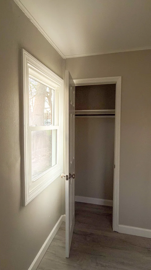 Photo of 1037 Eastview Drive