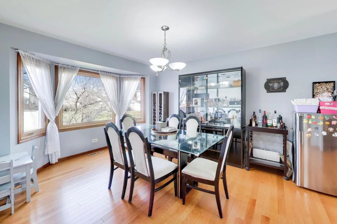 Photo of 1075 Longford Road