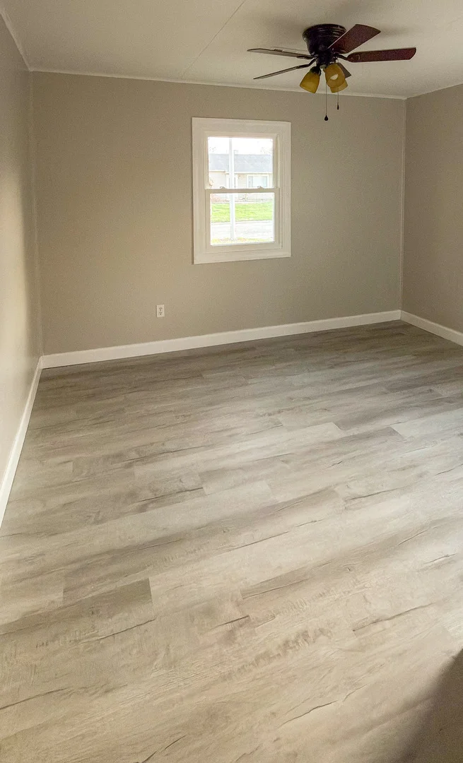 Photo of 1037 Eastview Drive