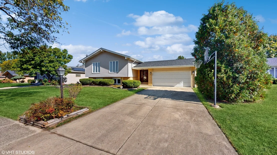 Photo of 7125 Summit Road