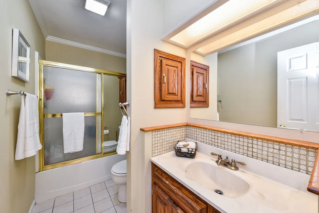Photo of 583 Oswego Drive