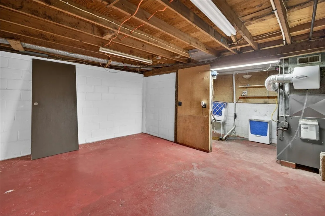 Photo of 302 Harlem Road