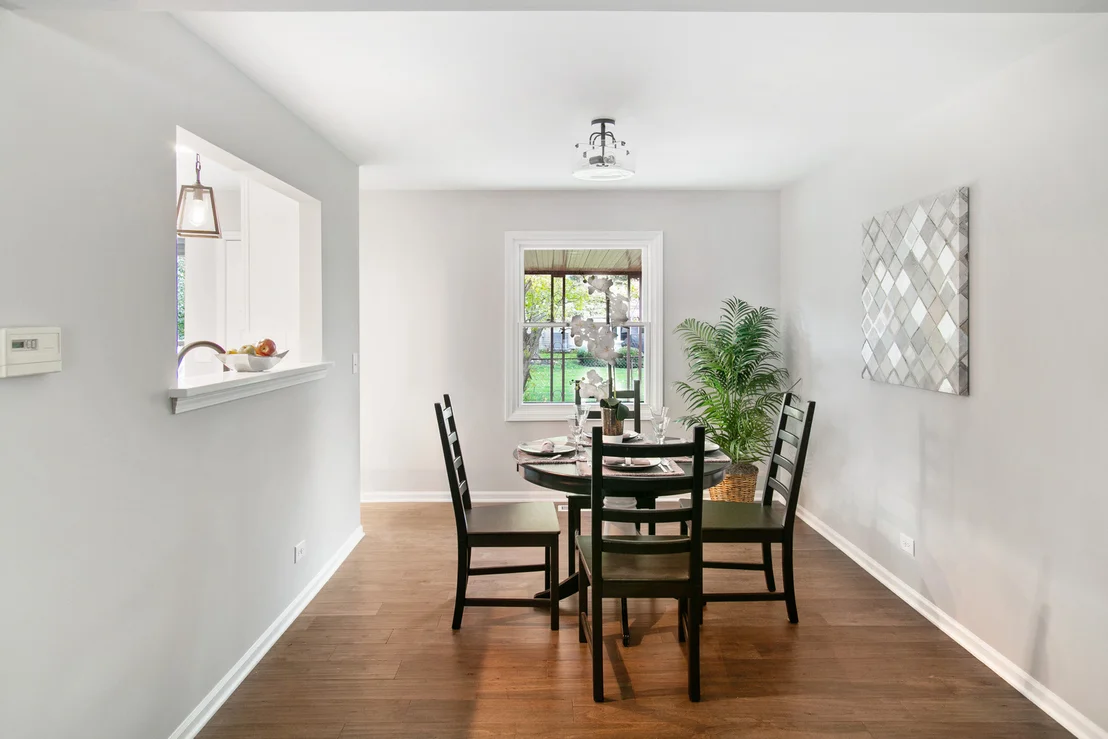 Photo of 891 Stonebridge Lane