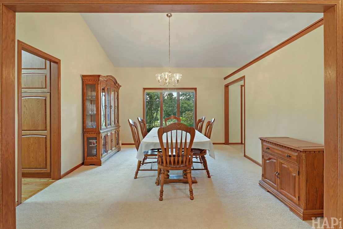 Photo of 2215 N Elmkirk Park