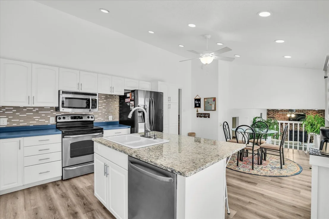 Photo of 715 Cortez Drive