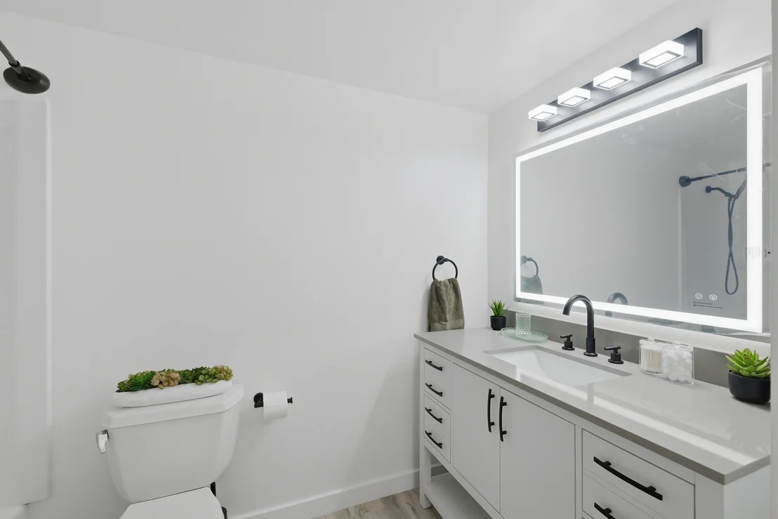 Photo of Unit 112 at 1500 Robin Circle