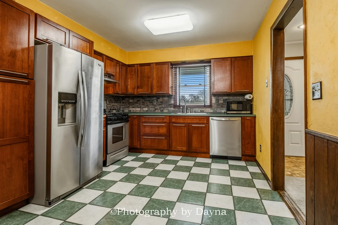 Photo of 913 Southgate Road