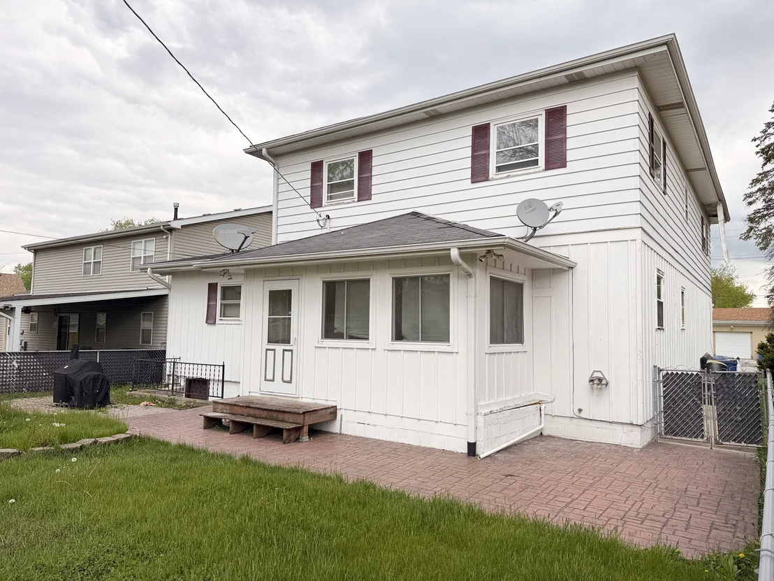 Photo of 3636 EMERALD Avenue