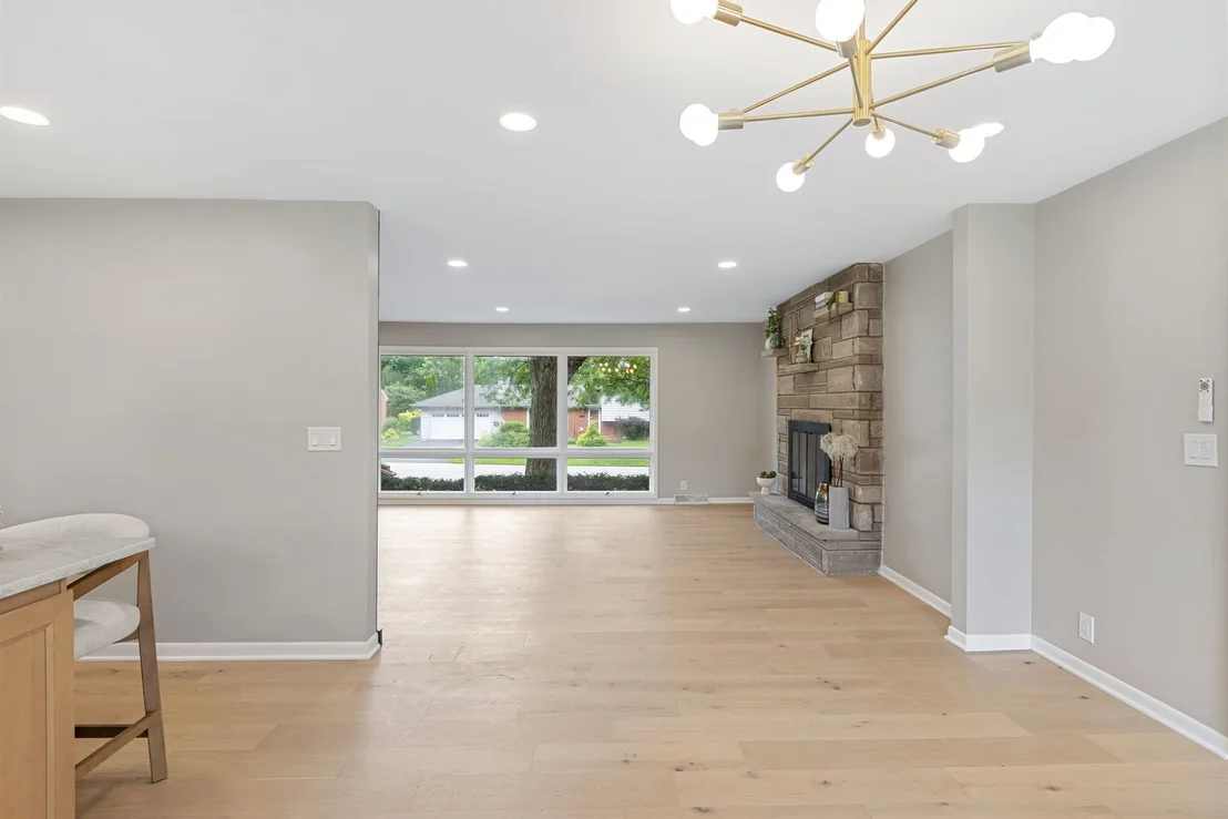 Photo of 624 Willow Lane