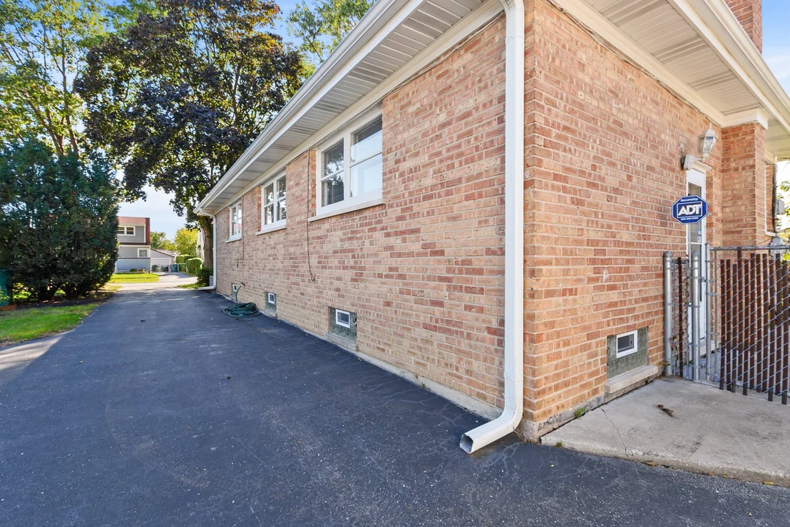 Photo of 5262 Alexander Place