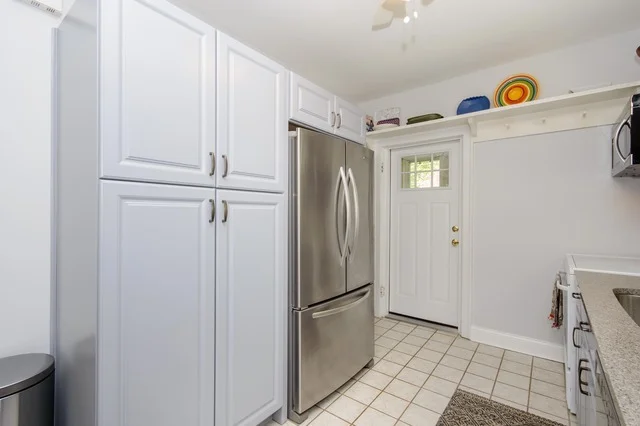 Photo of 2708 Central Park Avenue