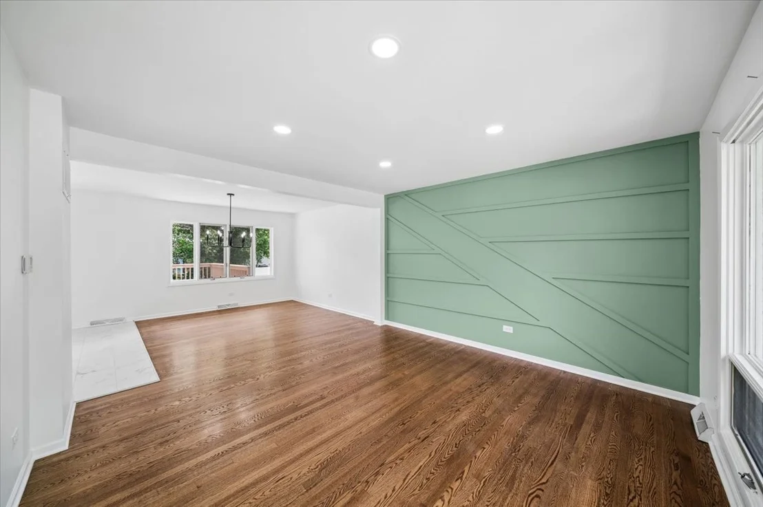 Photo of 15209 Linden Drive