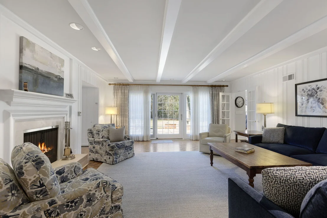 Photo of 1115 Golfview Lane