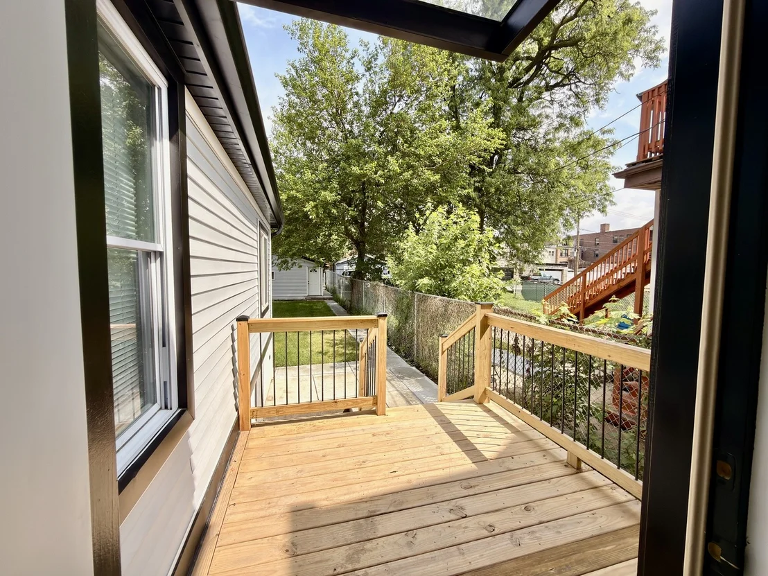 Photo of 4326 W Washington Boulevard