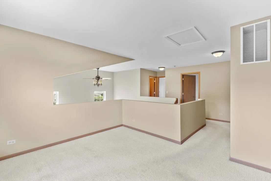 Photo of Unit 0 at 2212 Rossiter Parkway