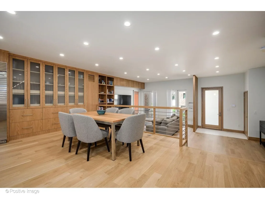 Photo of 1307 N Sutton Place