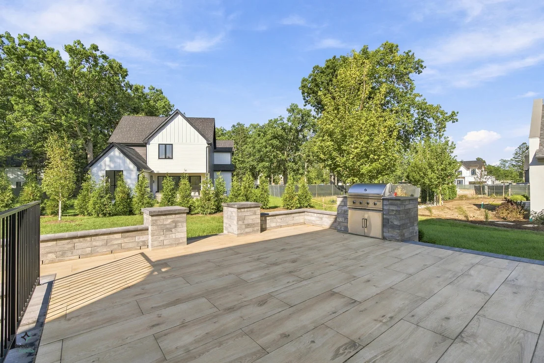 Photo of 425 Forest Edge Drive