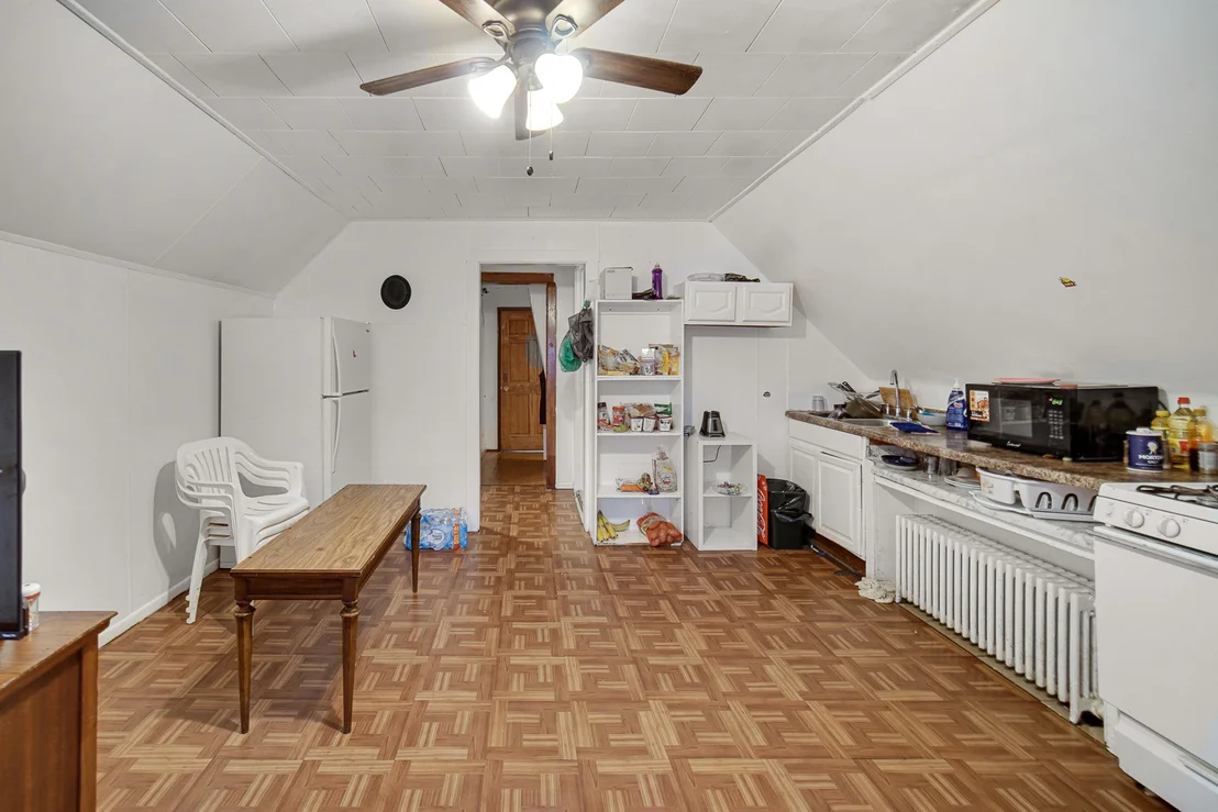 Photo of 924 N PULASKI Avenue
