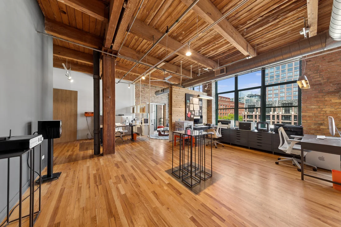 Photo of Unit 3G at 1017 W Washington Boulevard