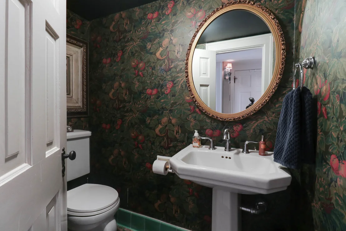 Photo of 1202 Elmwood Road