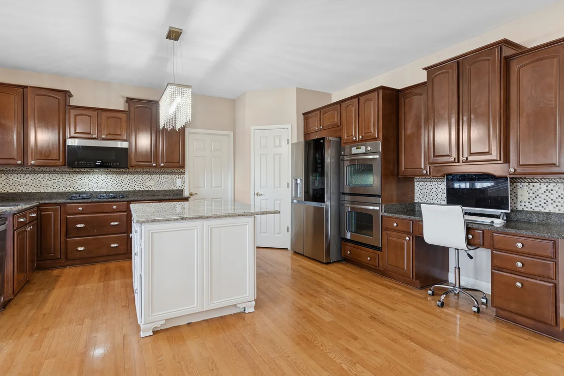Photo of 2667 Charter Oak Drive