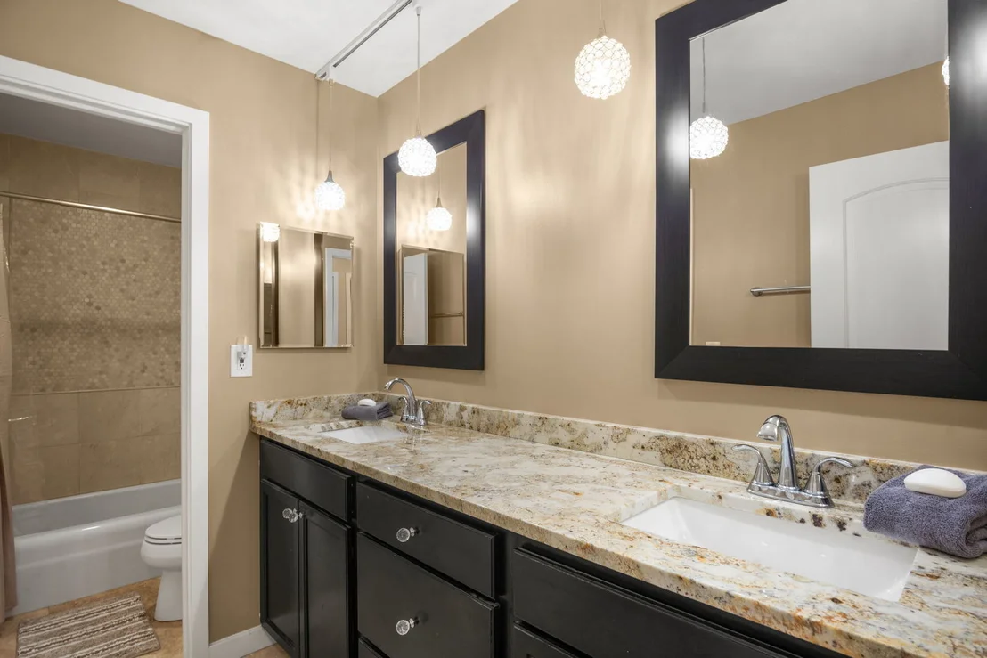 Photo of 13 Dumbarton Oaks Place