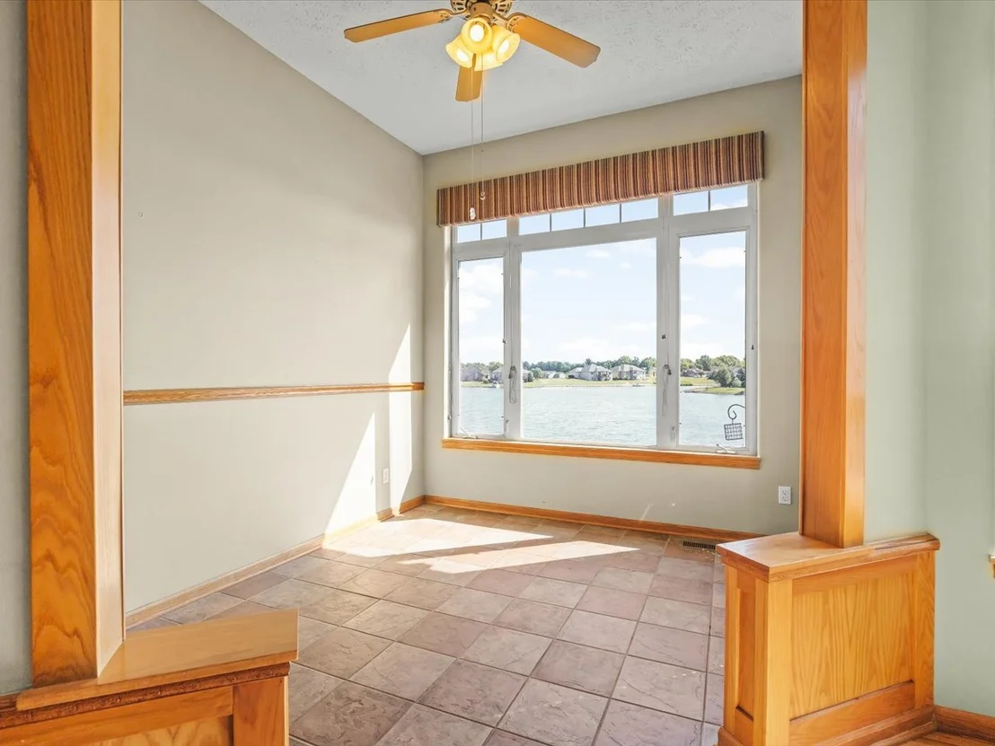 Photo of Unit 0 at 3729 Lakeview Drive