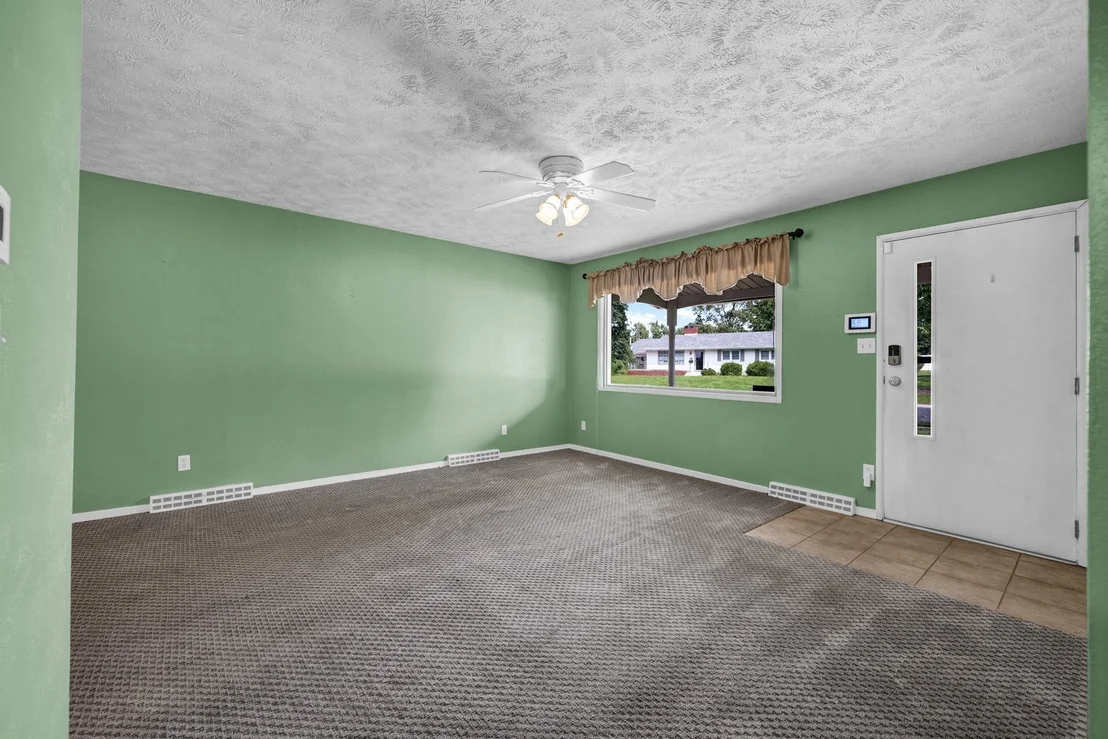 Photo of 221 Ivanhoe Way