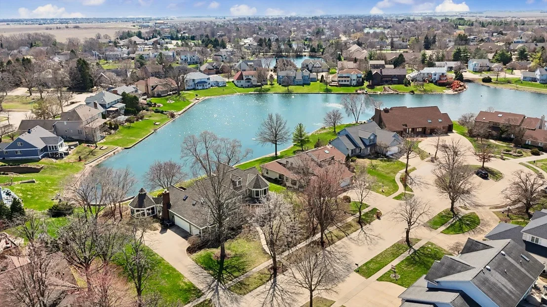 Photo of 2204 Edgewater Place
