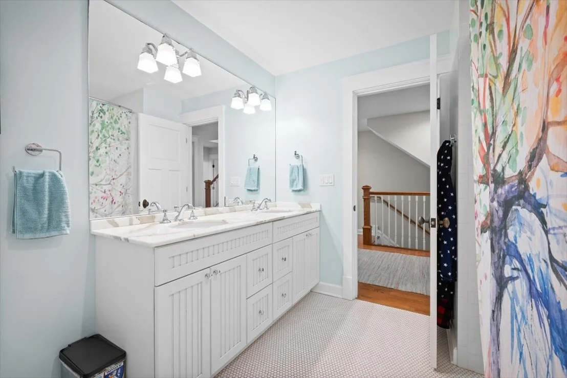 Photo of 1119 Oak Avenue